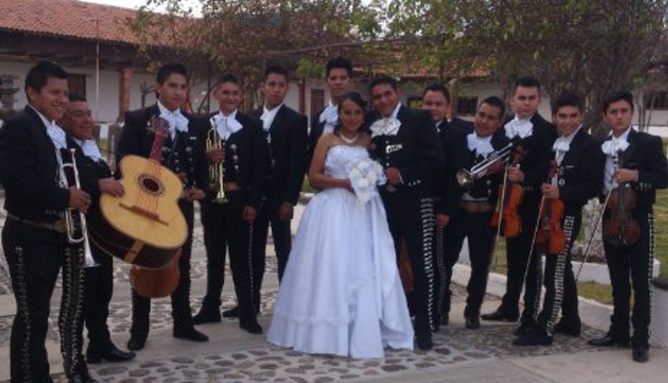 CONTRATACIÓN DE MARIACHIS EN LA ALCALDÍA VENUSTIANO CARRANZA